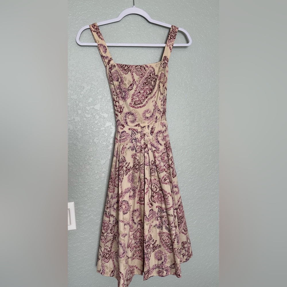 Ann Taylor Loft Pretty dress! Size: 4 Petites